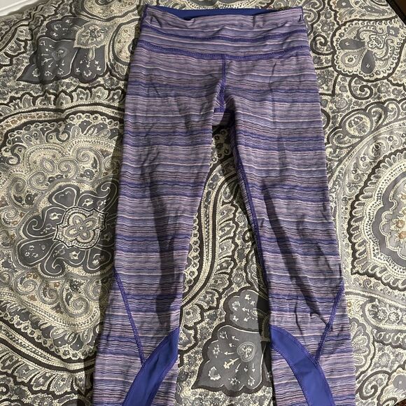 lululemon athletica Pants - Lululemon Purple Crop‎ Capri